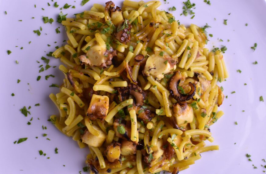 fideos with octopus and saffron