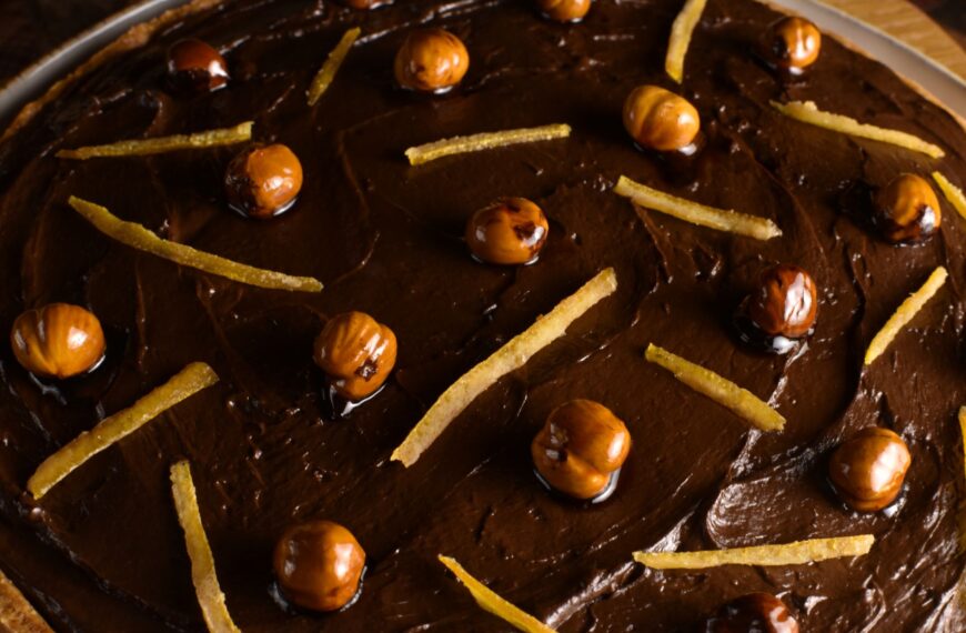 hazelnut and creamy ganache tart