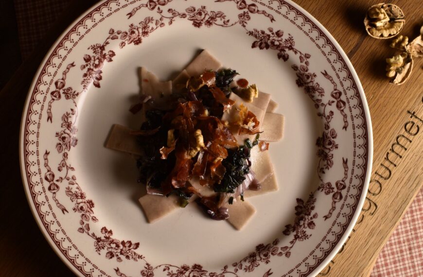 Pizzocheri with radicchio, speck and walnuts